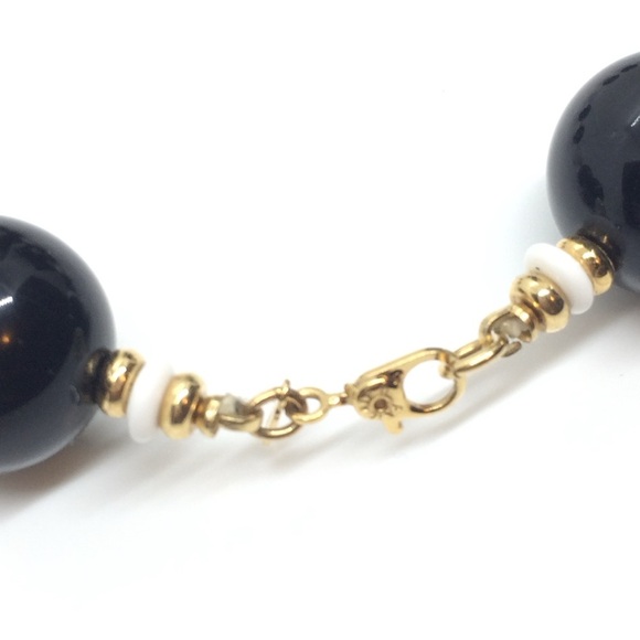 3/$30 VINTAGE MONET MONOCHROMATIC BAUBLE NECKLACE COLLAR CHUNKY BEADS WILMA - Picture 10 of 11